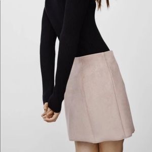 Aritzia Babaton Hopper Suede Skirt